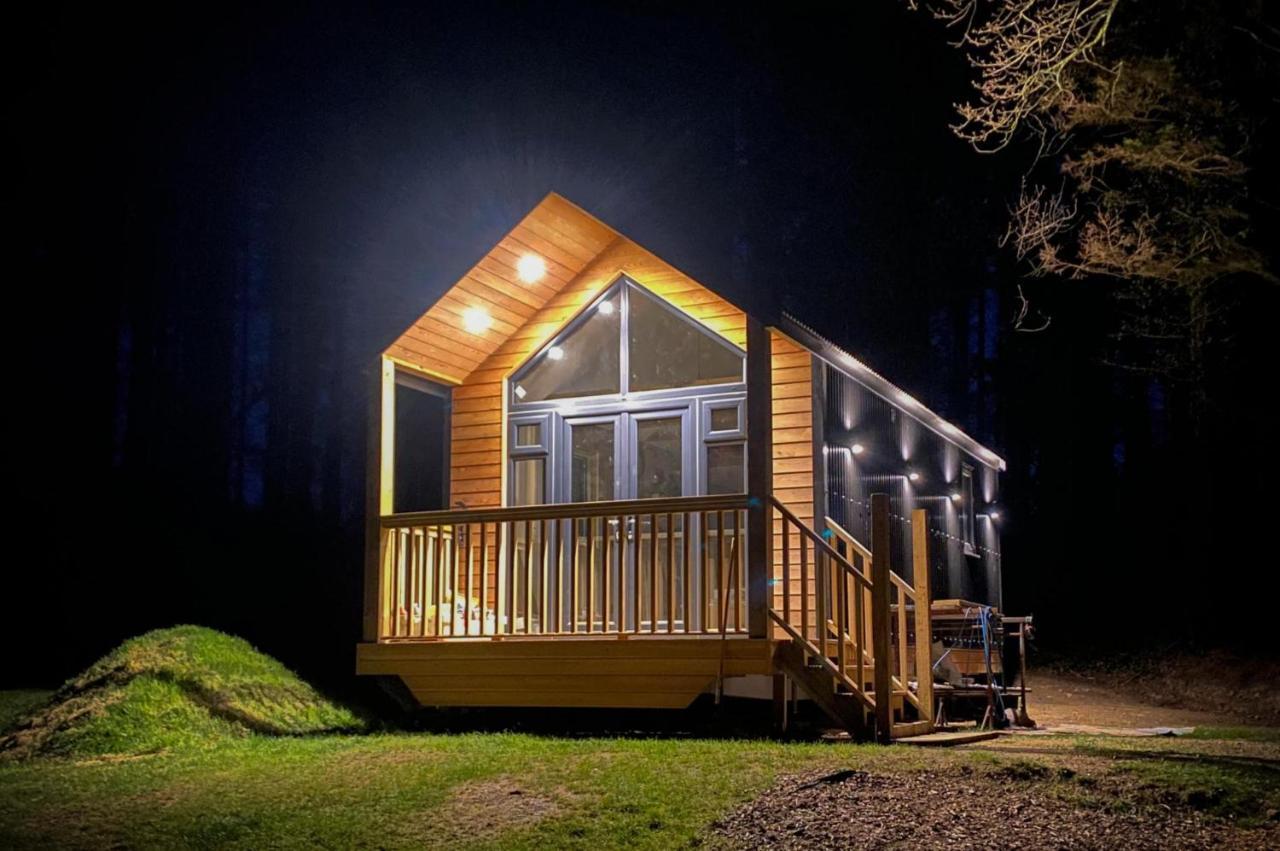 Cabin In The Woods - 1 Bedroom Lodge - Kilgetty Stepaside  ภายนอก รูปภาพ