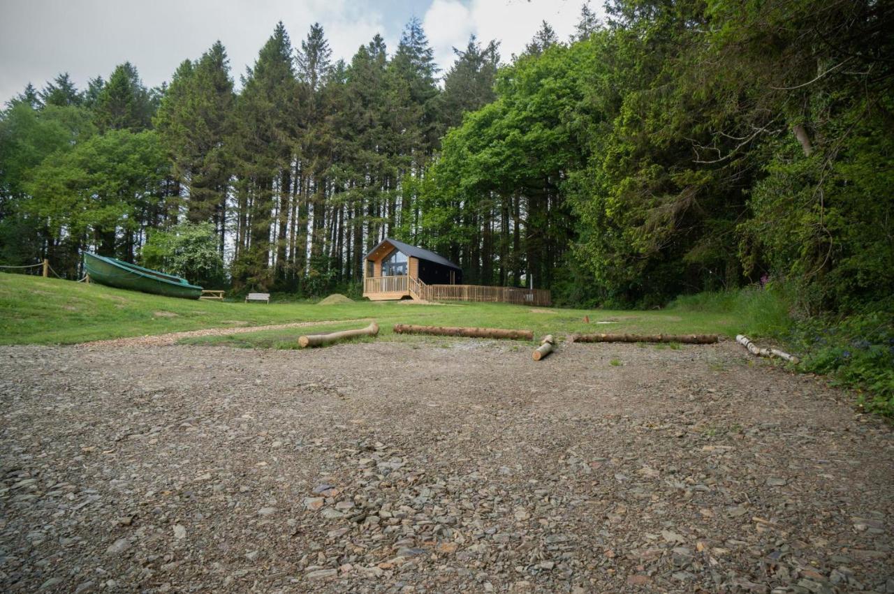 Cabin In The Woods - 1 Bedroom Lodge - Kilgetty Stepaside  ภายนอก รูปภาพ
